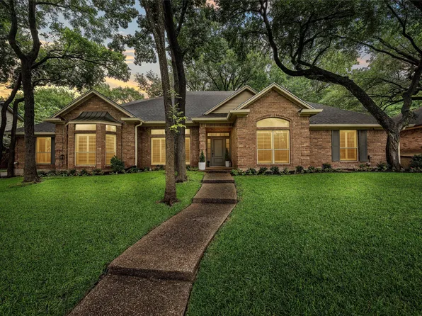 9604 Oak Springs Dr, Woodway, TX 76712