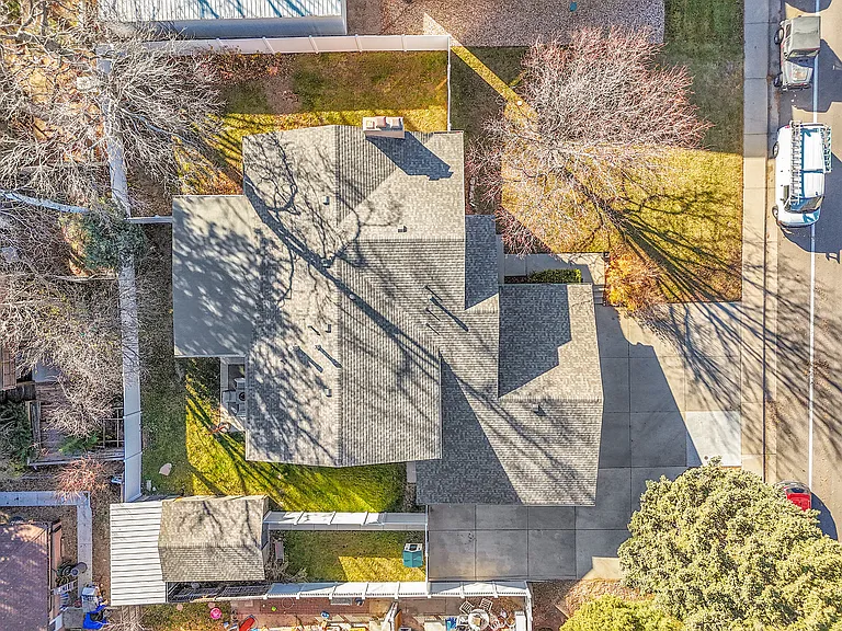 2124 19th Ave — Photo 39