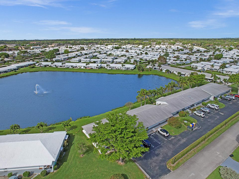 1st image of 701 SW Lake Court #103