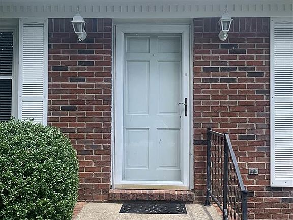 3rd image of 1305 Kirkwood Dr