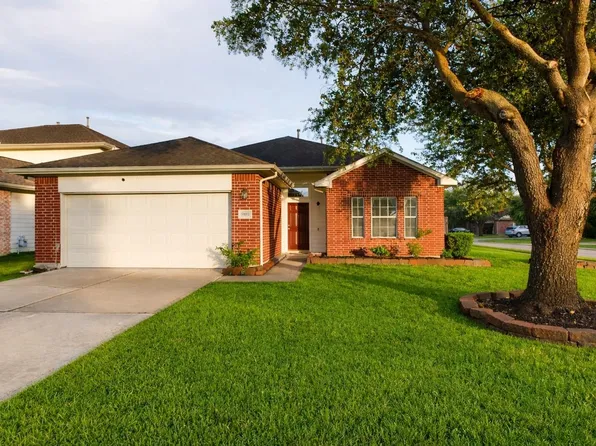 7402 Bering Landing Dr, Cypress, TX 77433
