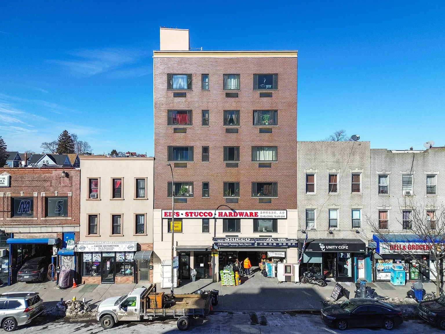 3 bed, 1050 sqft, $3,200 — Photo 1