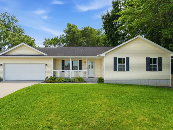 1717 Court St, Adel, IA 50003