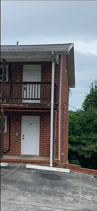 1 bed, 684 sqft, $799 — Photo 1