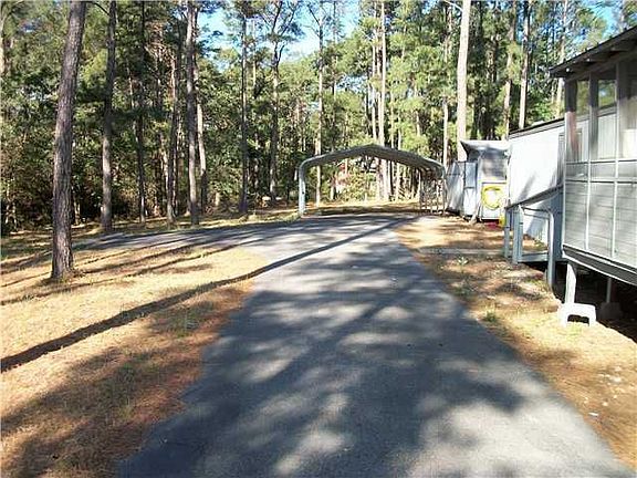 5th image of 122 Lakewood Dr