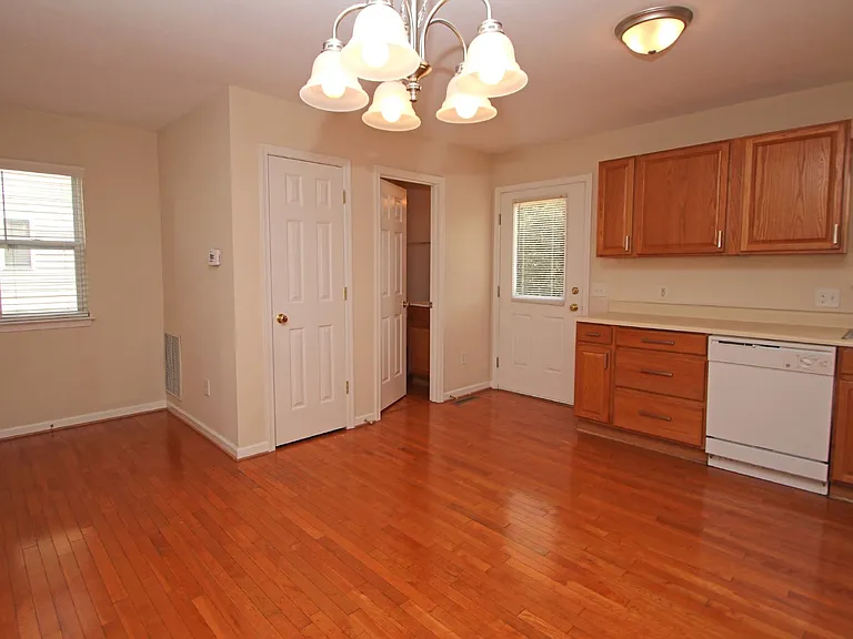 1260 Old Richmond Cir — Photo 10