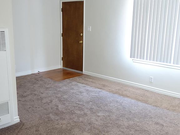 4th image of 143 N Beachwood Dr APT E
