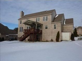 1807 Madison Dr, Coraopolis, PA 15108