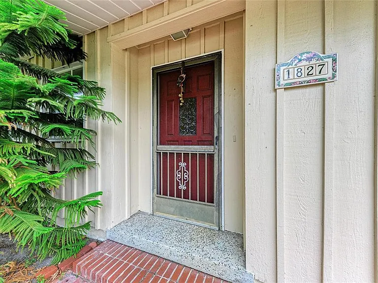 1827 Alta Vista St — Photo 6