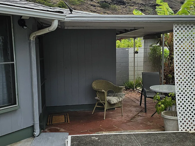 441 Kuliouou Rd #D — Photo 20