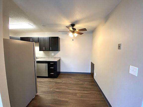 4th image of 2913 5th St S APT 208