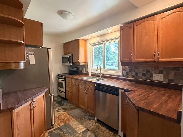 1210 Patann Dr — Photo 10