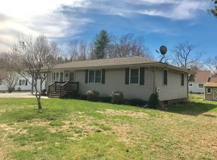 7 Edgewood Dr, East Longmeadow, MA 01028