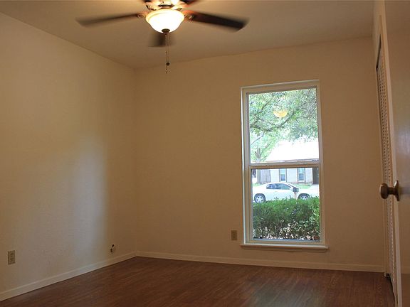 5th image of 1409 Harvest Glen Dr