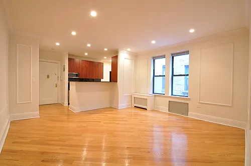 226 E 70th St #5A Photo 1