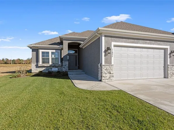 11621 S Millridge St, Olathe, KS 66061