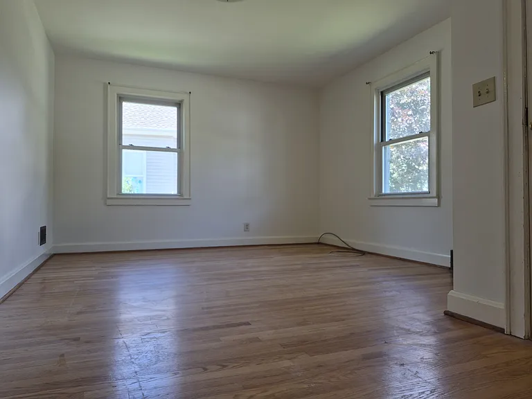 719 Oakland St — Photo 7