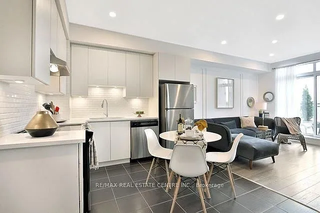 2490 Old Bronte Rd #318 — Photo 12