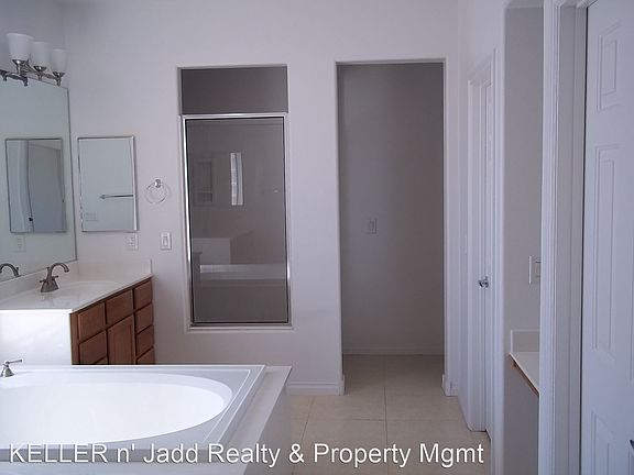 4th image of 7121 Puetollano Dr