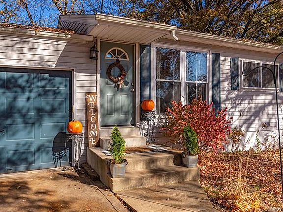 2nd image of 4025 Redland Dr