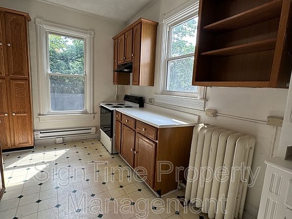 3rd image of 117-121 E Antietam St