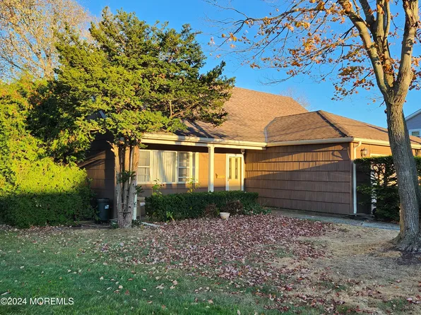 12 Briscoe Terrace, Hazlet, NJ 07730