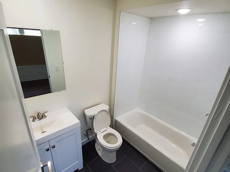 1520 N Sydenham St #1B — Photo 6