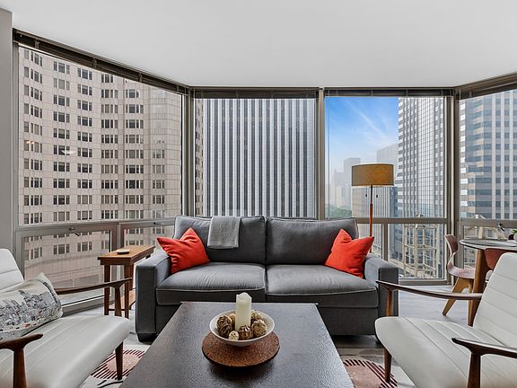 4th image of 222 N Columbus Dr APT 1101