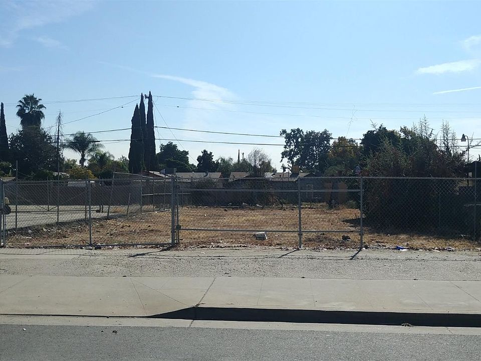 2nd image of 4736 E Kings Canyon Rd