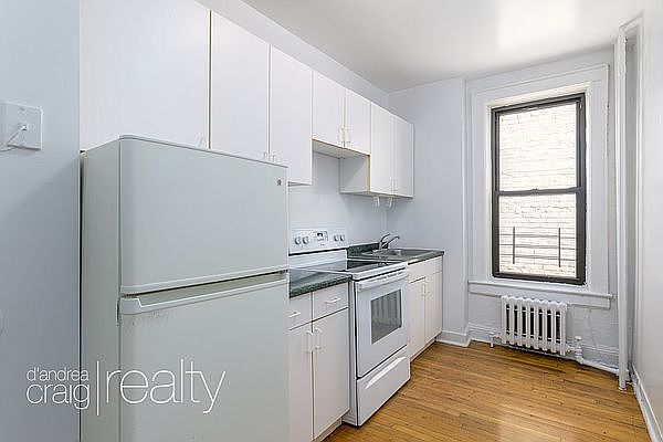 1st image of 440 Saint Johns Pl APT 2B