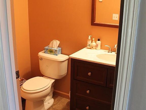 4th image of 1330 Canyon Ct