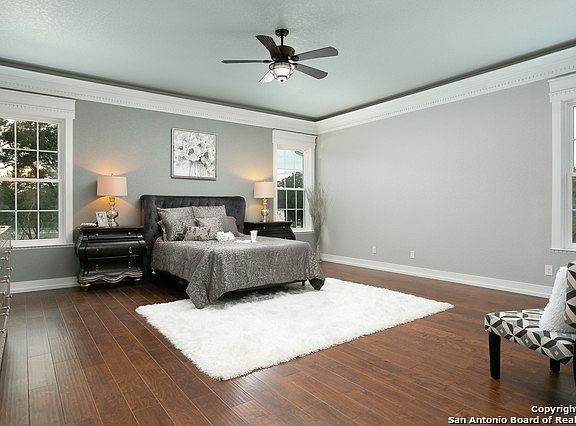 4th image of 2318 Geneseo Oaks
