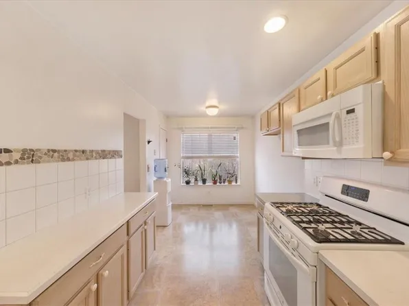 210 Sara Lane #5D, Newburgh, NY 12550