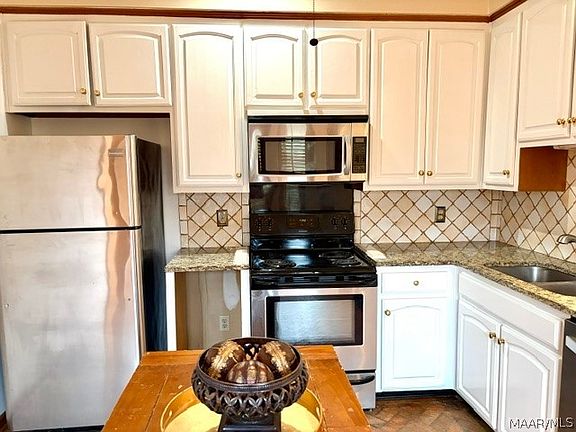 4th image of 1524 Charleton Dr