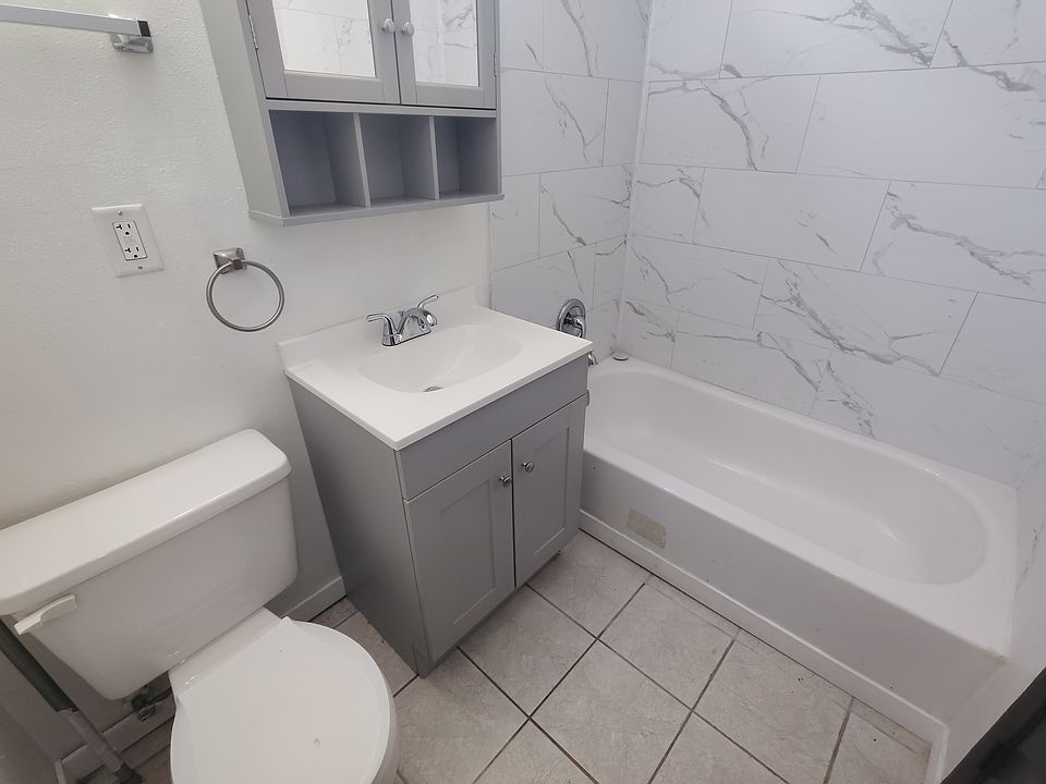 2nd image of 5409 Bennett St #7