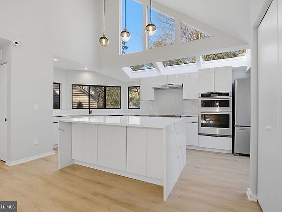 5th image of 1671 Cedar Hollow Way