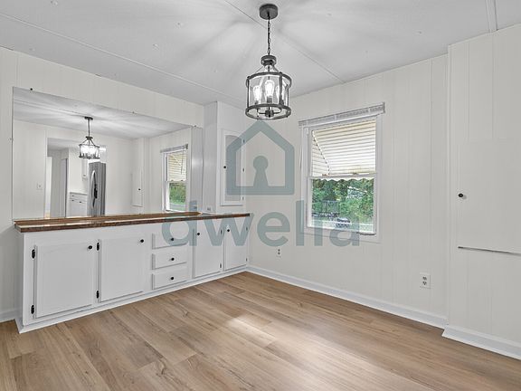 5th image of 631 1/2 Gibson Rd