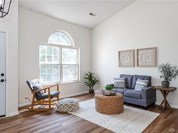 5th image of 2746 Greystoke Dr
