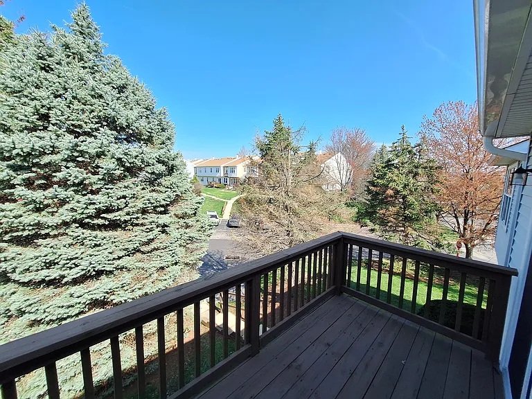 131 Wendover Dr — Photo 9