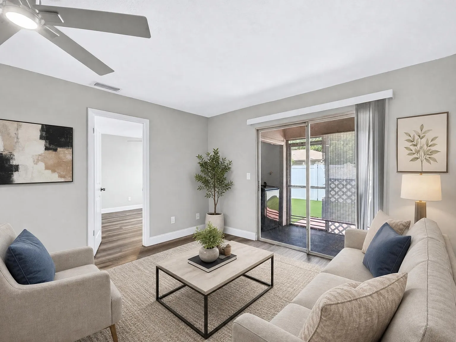 2 bed, 970 sqft, $2,100 — Photo 2