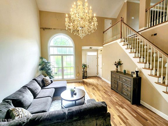 3rd image of 1077 Creekside Village Way