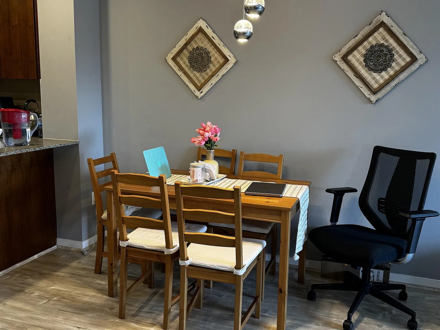 2 bed, 863 sqft, $2,550 — Photo 3