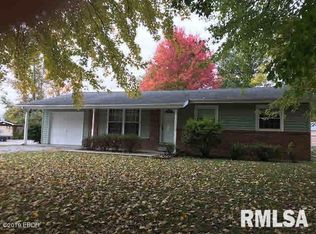 1200 S 17th St, Herrin, IL 62948