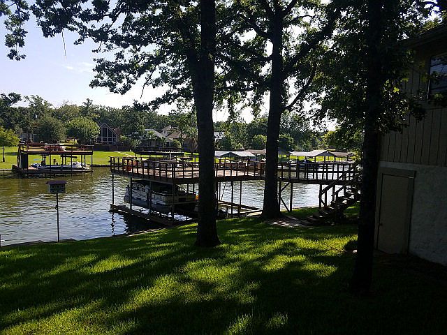 1st image of 121 Inwood Cir
