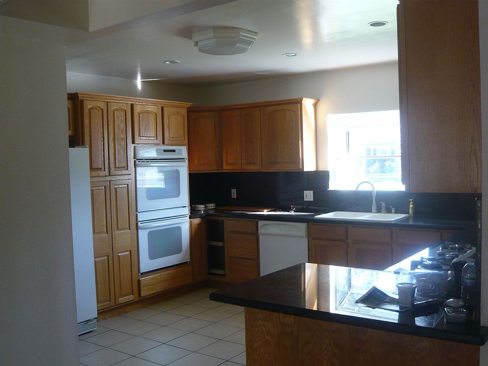 2nd image of 8353 Dinsdale St