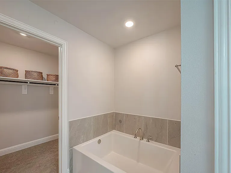 462 Aurora Creek Ln — Photo 21