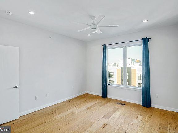 4th image of 2006-10 Frankford Ave #303