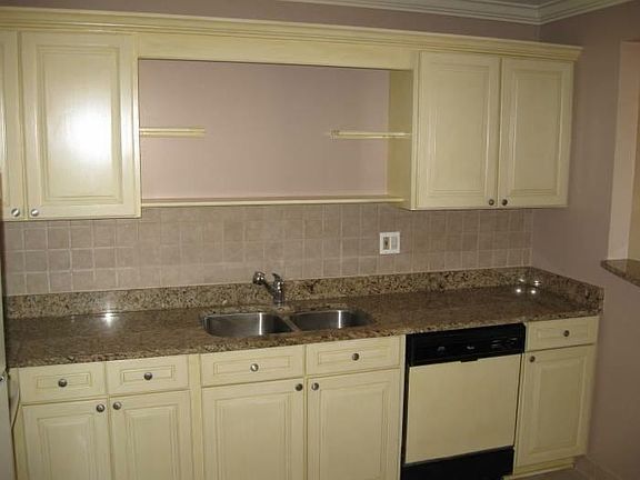 Kitchen granite counter