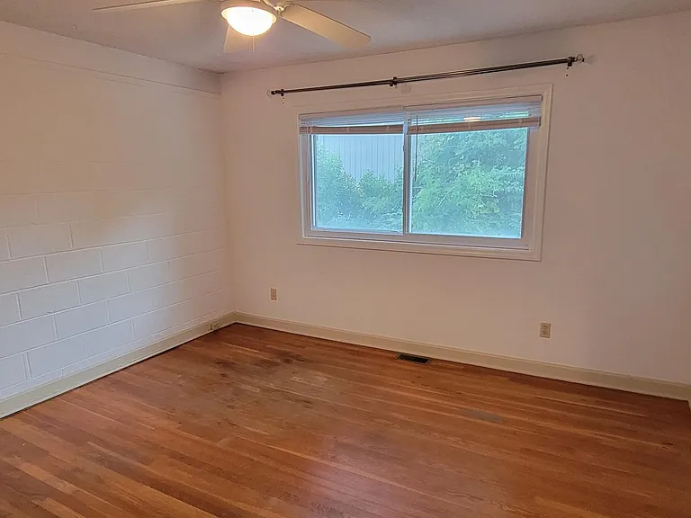 506 N Greensboro St #12 — Photo 7