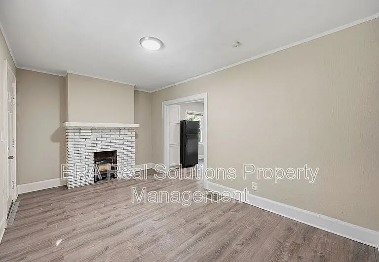 130 Valencia St #1 — Photo 7